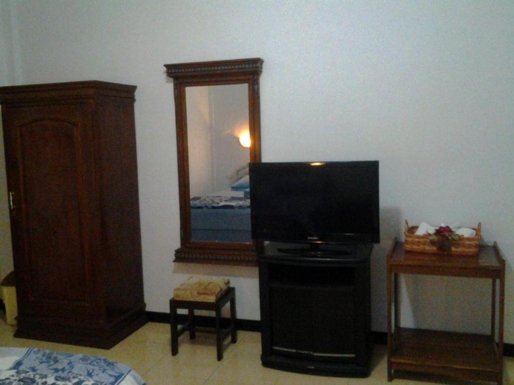 Hotel Wisma Djaja Syariah Bojonegoro Room photo